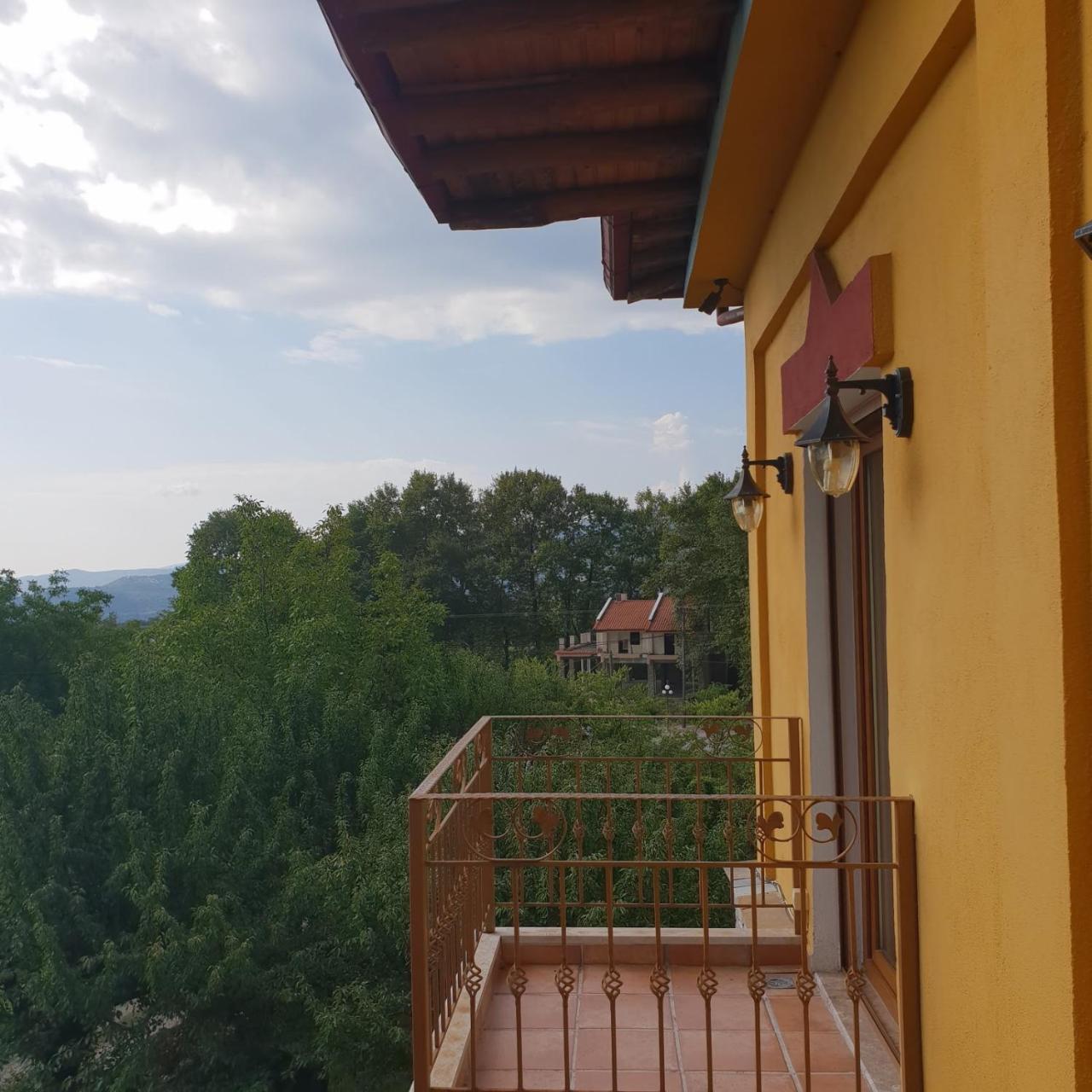 Santa Marina Guesthouse Káto Loutrákion Exteriör bild