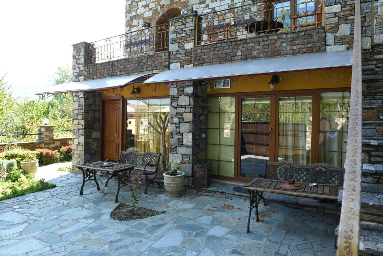 Santa Marina Guesthouse Káto Loutrákion Exteriör bild